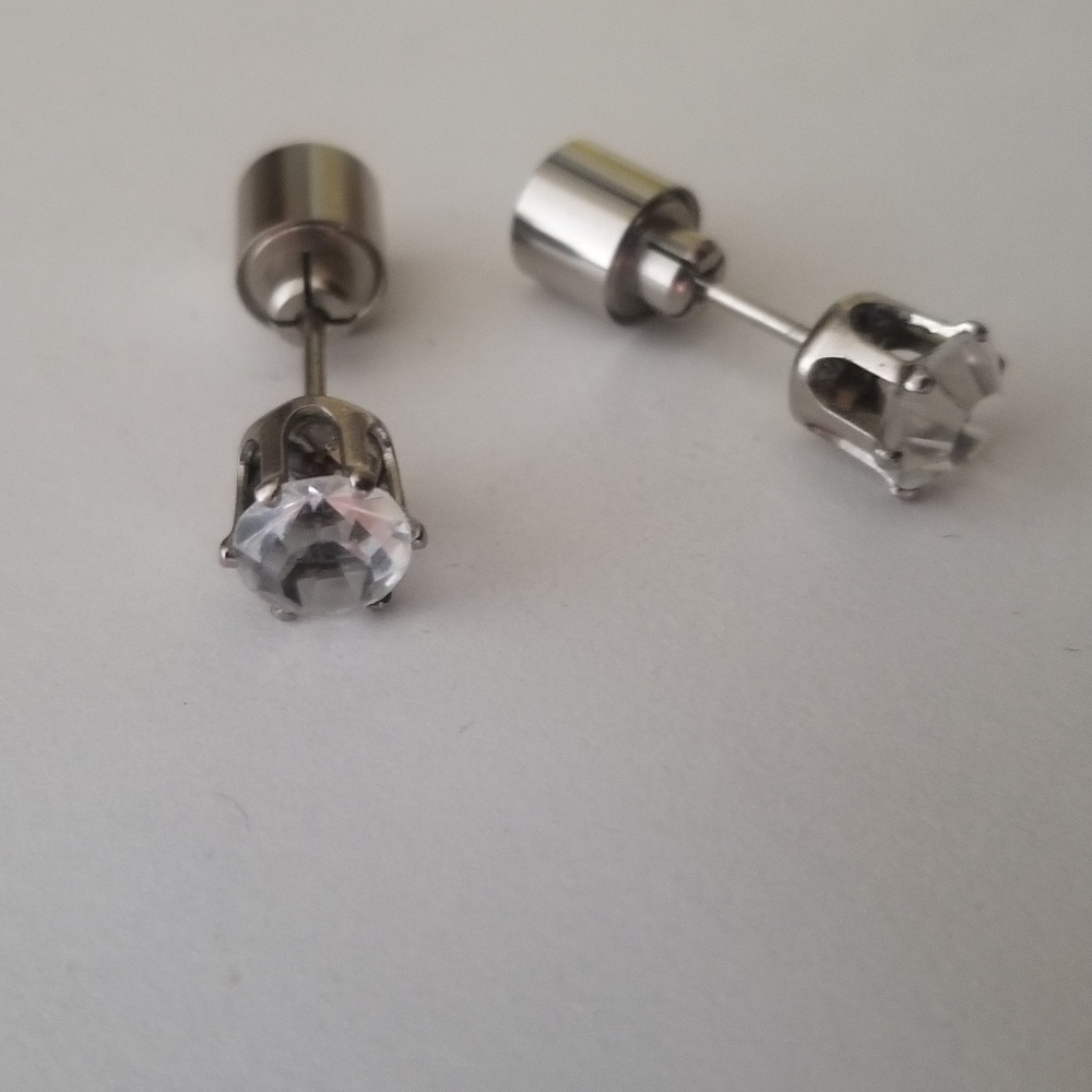 Lavender Light Up Studs! - Picture 4 of 4